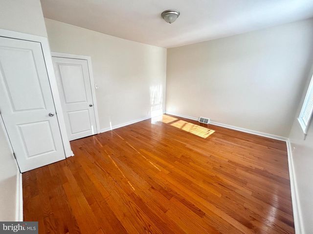 2105 W SEYBERT ST, Philadelphia, PA 19121