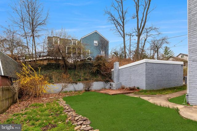 2400 S ARLINGTON RIDGE RD, Arlington, VA 22202