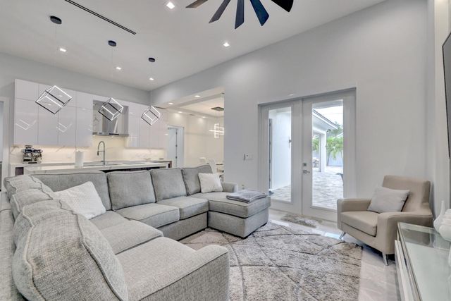 3291 SE West Snow Road, Port St Lucie, FL 34984