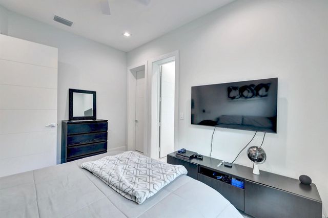 3291 SE West Snow Road, Port St Lucie, FL 34984