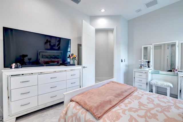 3291 SE West Snow Road, Port St Lucie, FL 34984