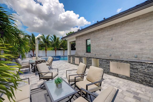 3291 SE West Snow Road, Port St Lucie, FL 34984