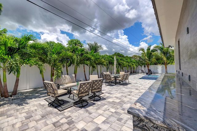 3291 SE West Snow Road, Port St Lucie, FL 34984