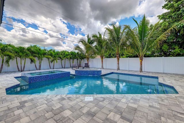 3291 SE West Snow Road, Port St Lucie, FL 34984