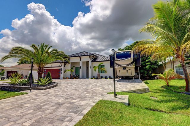 3291 SE West Snow Road, Port St Lucie, FL 34984