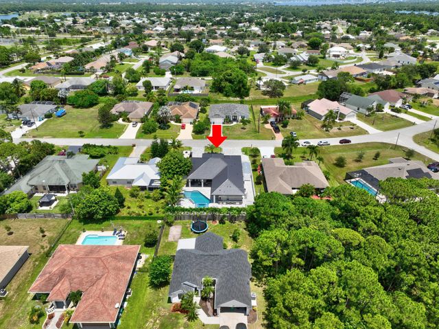 3291 SE West Snow Road, Port St Lucie, FL 34984