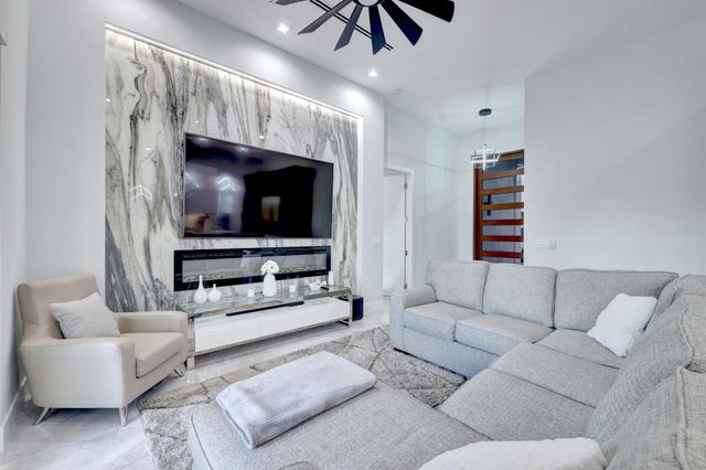 3291 SE West Snow Road, Port St Lucie, FL 34984