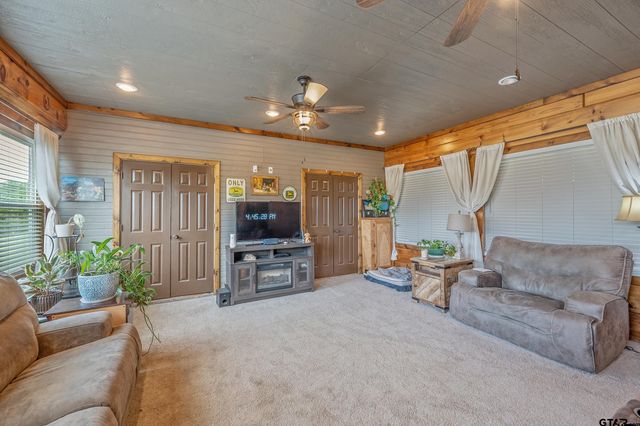 315 COUNTY RD 3660, Hawkins, TX 75765