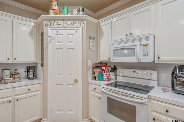 315 COUNTY RD 3660, Hawkins, TX 75765