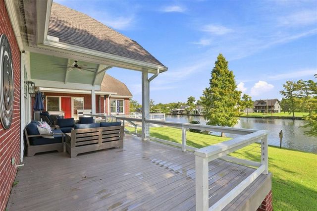 1127 Baker Road, Westlake, LA 70669