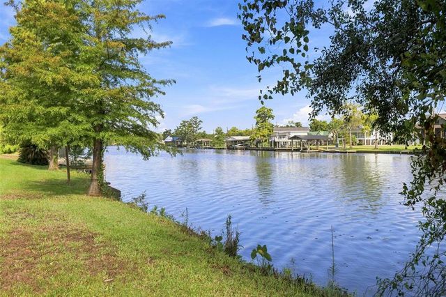 1127 Baker Road, Westlake, LA 70669