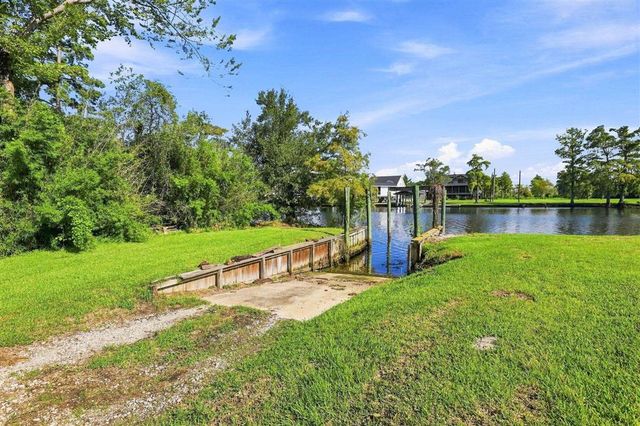 1127 Baker Road, Westlake, LA 70669