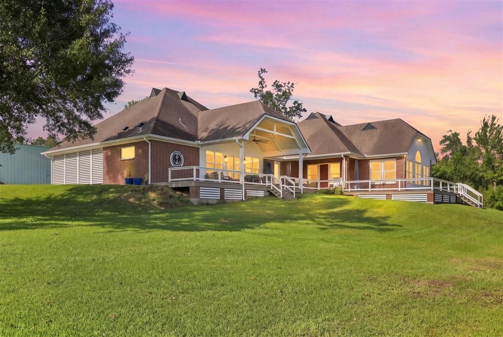 1127 Baker Road, Westlake, LA 70669