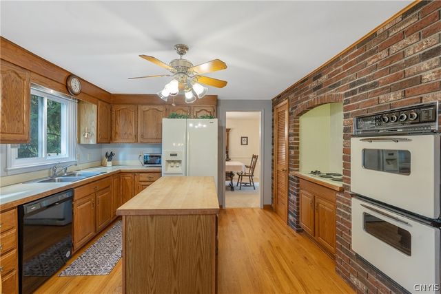 7505 Overland Drive, Clay, NY 13212