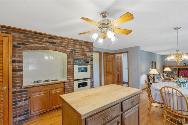 7505 Overland Drive, Clay, NY 13212