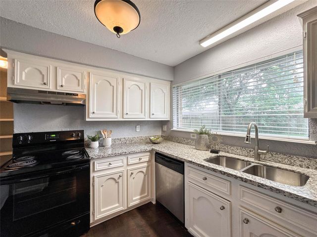 16915 Tibet Road, Friendswood, TX 77546