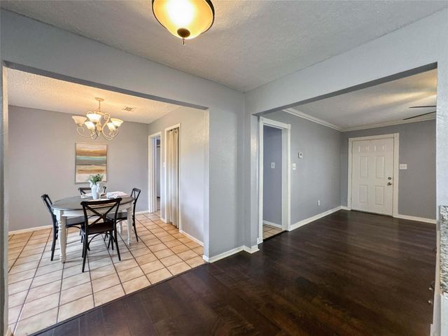 16915 Tibet Road, Friendswood, TX 77546