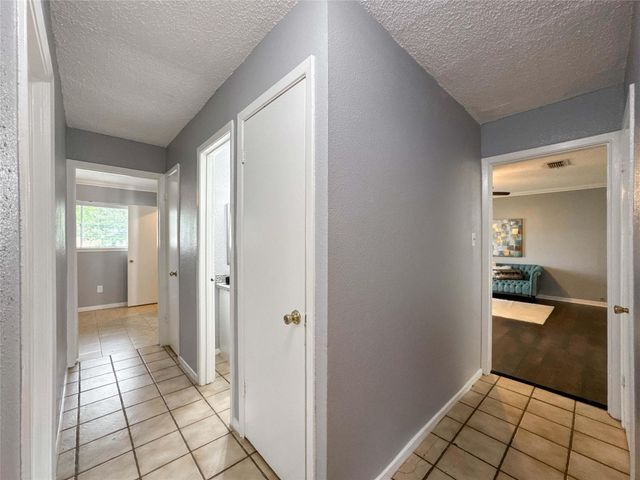 16915 Tibet Road, Friendswood, TX 77546