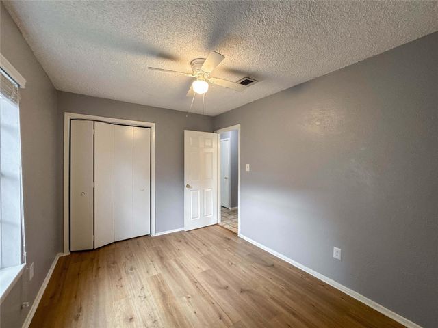 16915 Tibet Road, Friendswood, TX 77546