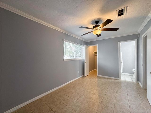 16915 Tibet Road, Friendswood, TX 77546