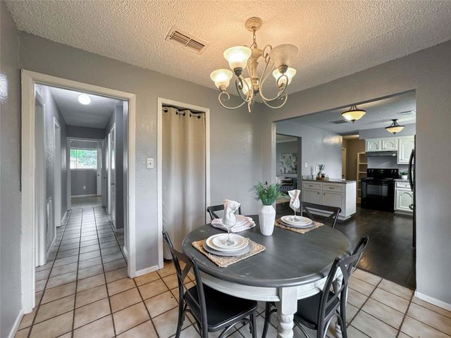 16915 Tibet Road, Friendswood, TX 77546