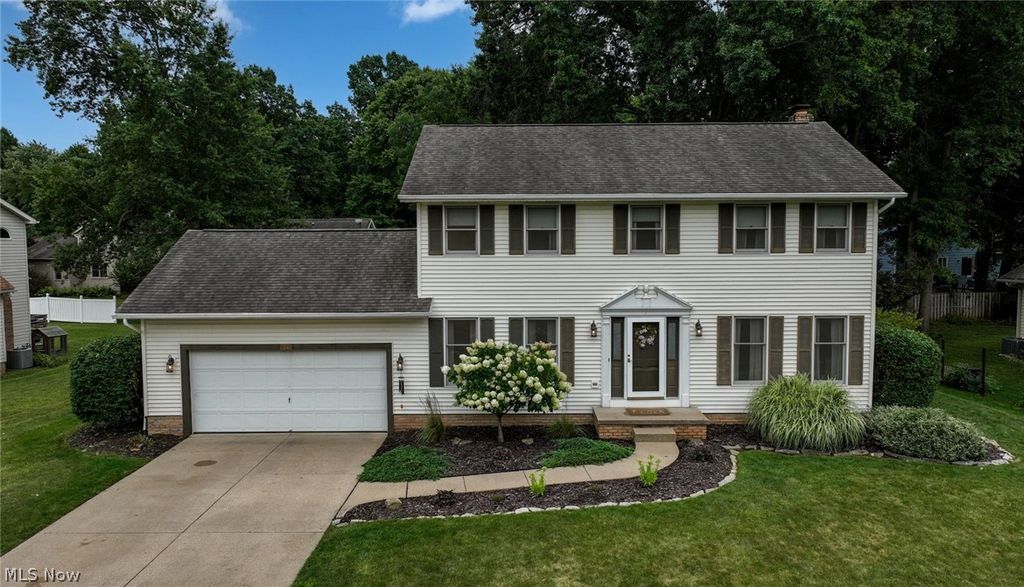 829 Dan Avenue, Canal Fulton, OH 44614