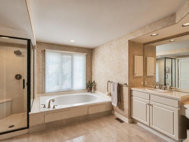 2224 S Queen Street, Lakewood, CO 80227