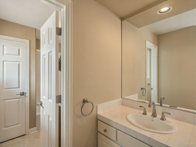 2224 S Queen Street, Lakewood, CO 80227