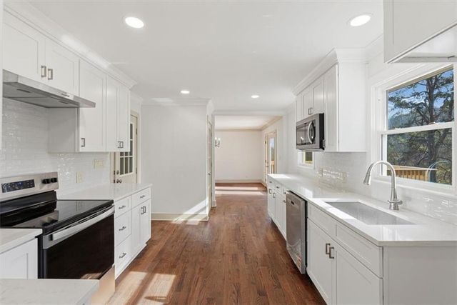 49 Apache SW Trail, Cartersville, GA 30120