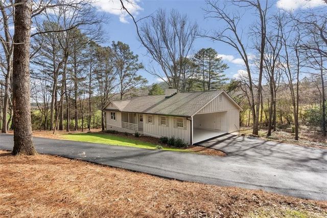 49 Apache SW Trail, Cartersville, GA 30120