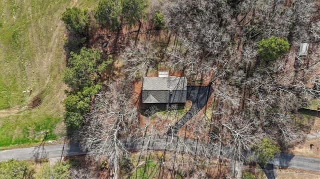 49 Apache SW Trail, Cartersville, GA 30120