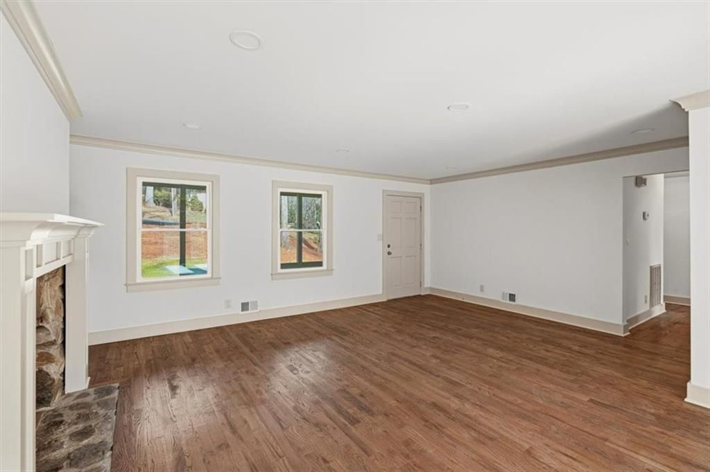 Image 10 of property listing at 49 Apache Trail SW, Cartersville, GA 30120