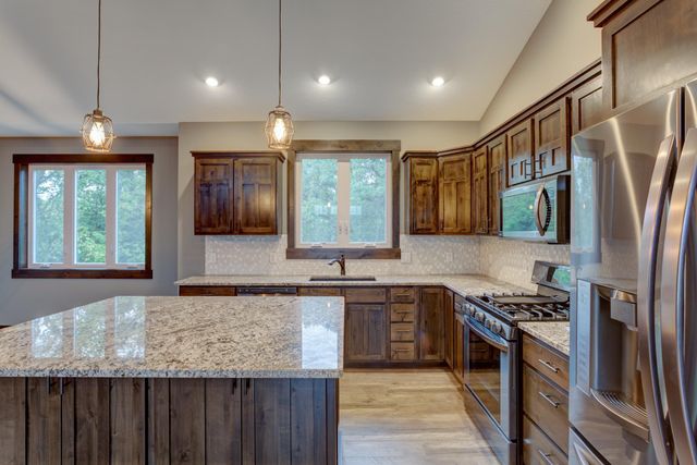 1631 72nd Avenue, Hammond, WI 54015