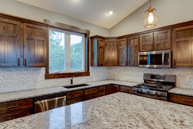 1631 72nd Avenue, Hammond, WI 54015