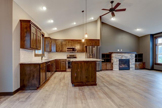 1631 72nd Avenue, Hammond, WI 54015