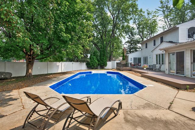 4532 Normandale Highlands Drive, Bloomington, MN 55437