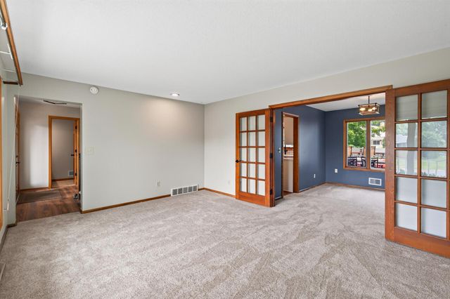 4532 Normandale Highlands Drive, Bloomington, MN 55437