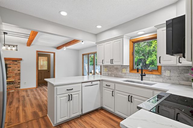 4532 Normandale Highlands Drive, Bloomington, MN 55437