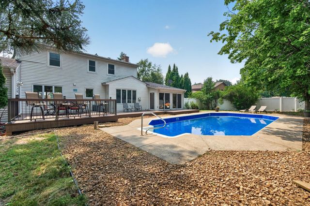 4532 Normandale Highlands Drive, Bloomington, MN 55437