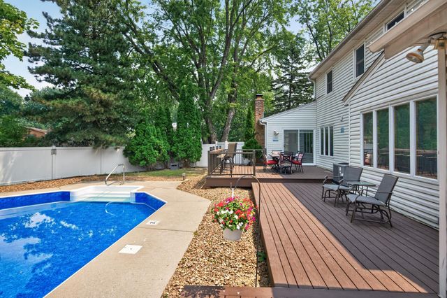 4532 Normandale Highlands Drive, Bloomington, MN 55437