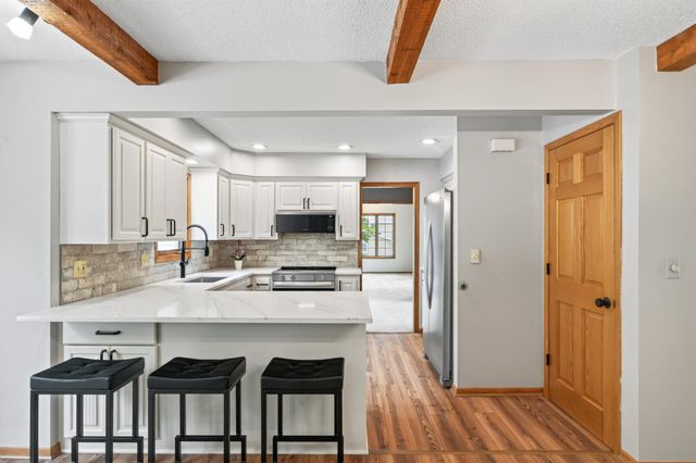 4532 Normandale Highlands Drive, Bloomington, MN 55437