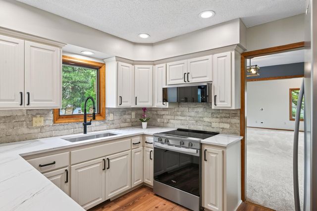 4532 Normandale Highlands Drive, Bloomington, MN 55437