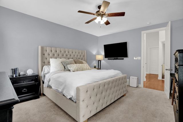 6902 BISHOPS KNOLL CV, Bartlett, TN 38135