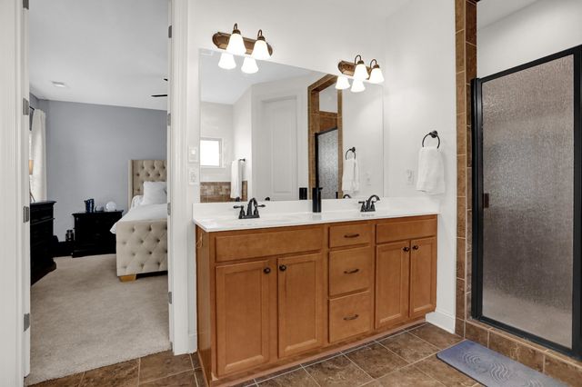 6902 BISHOPS KNOLL CV, Bartlett, TN 38135