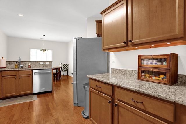 6902 BISHOPS KNOLL CV, Bartlett, TN 38135