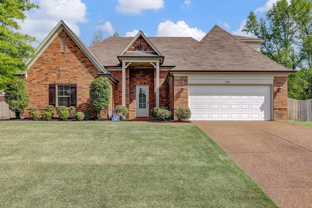 6902 BISHOPS KNOLL CV, Bartlett, TN 38135