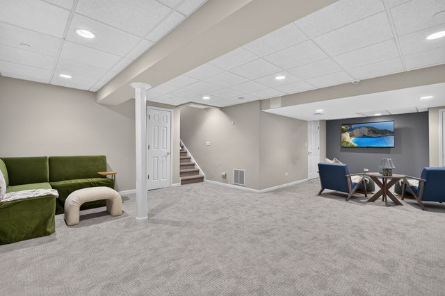 8024 Connor Drive, Long Grove, IL 60047