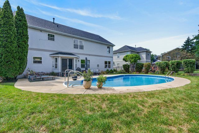 8024 Connor Drive, Long Grove, IL 60047