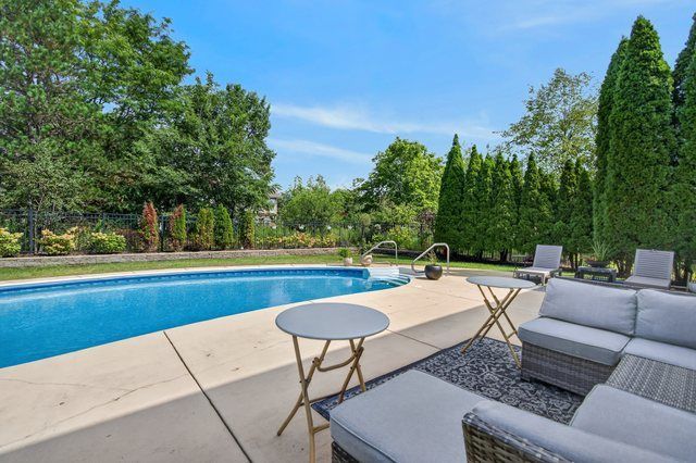 8024 Connor Drive, Long Grove, IL 60047