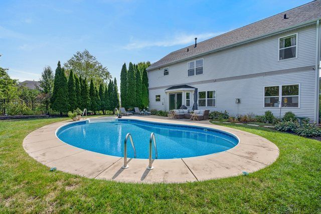 8024 Connor Drive, Long Grove, IL 60047
